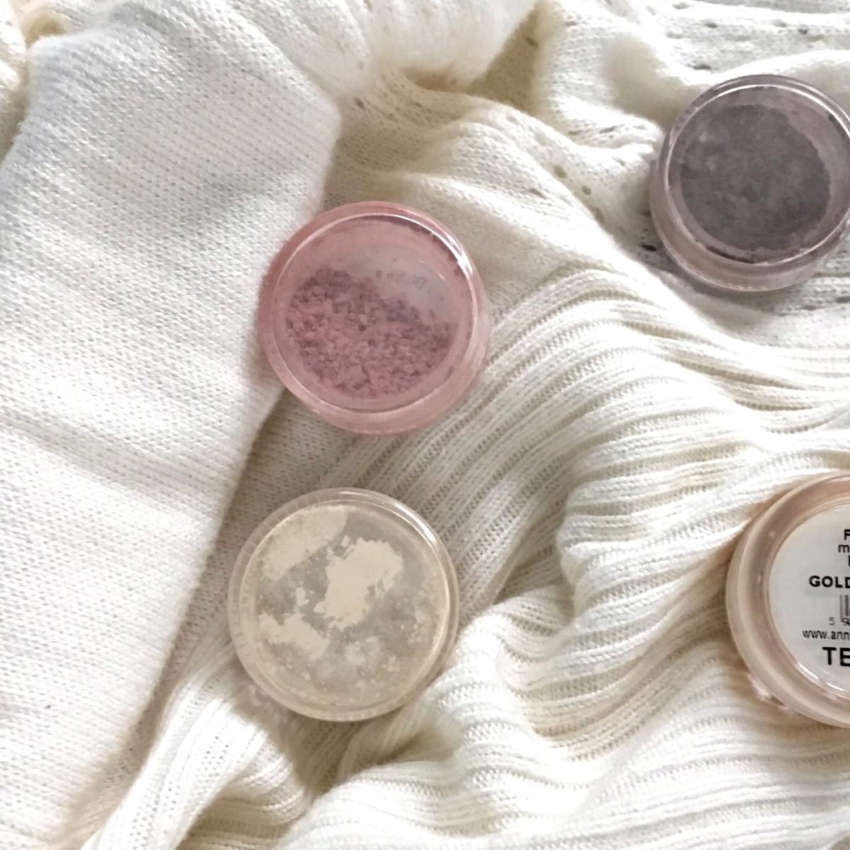 annemarie Annabelle Minerals podklad Golden fair róż korektor cien