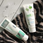Naturalne pasty do zębów: Organic People Zoom 3 White, Neobio oczar i rozmaryn