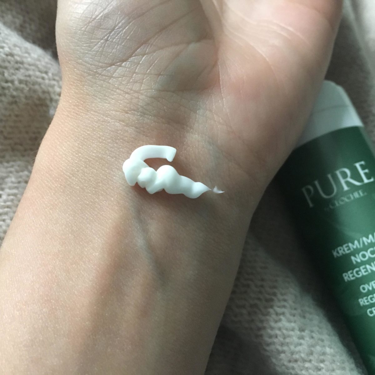 Pure by Clochee krem maska całonocna regeneracja konsystencja annemarie