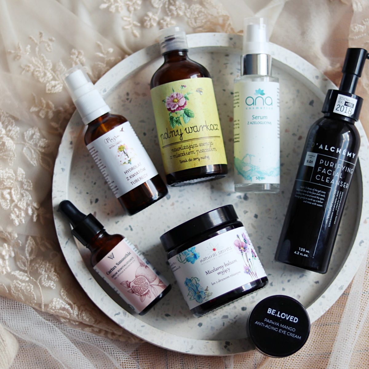 hity pielęgnacja twarzy 2019 | Cactus smoothie W. Organics | micelarny balsam natural secrets | hydrolat tuberozy majru | polny warkocz esencja nawilżająca | serum Ana Cosmetics | żel D'alchemy