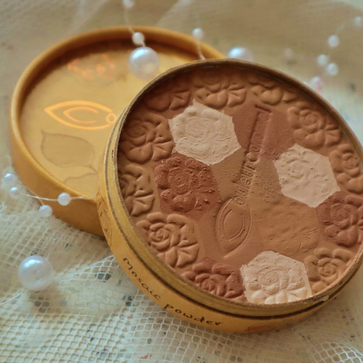 puder mozaika Couleur Caramel